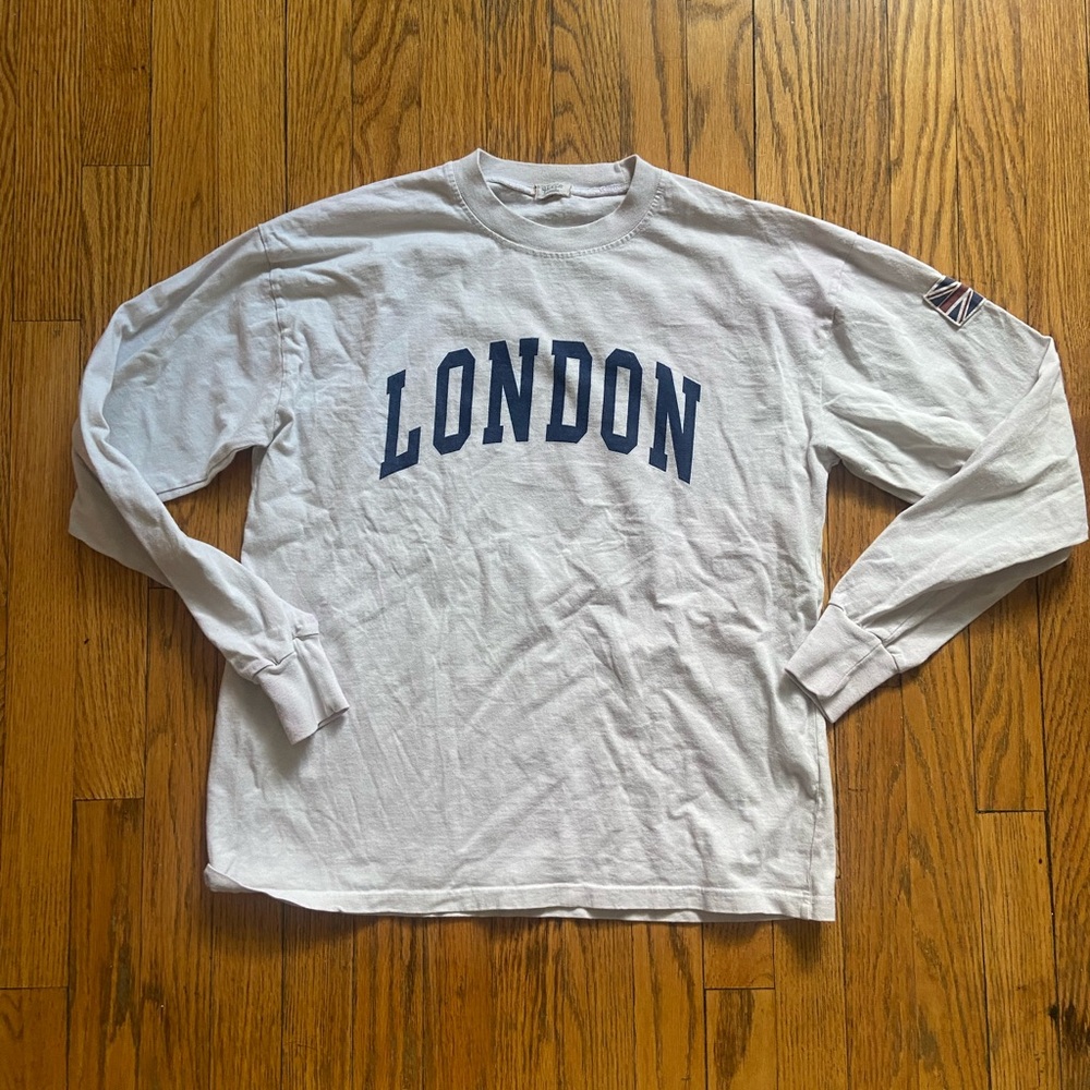 London Graphic Long-Sleeve Shirt - White with Navy Logo